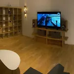Peter Pan & Free Parking Apartman *